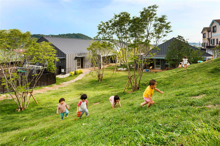 親近自然的榕樹主題幼兒園托兒所裝修設(shè)計(jì)案例